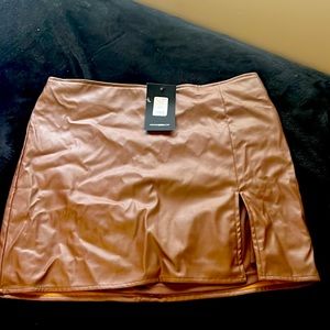 XL chocolate leather skirt.
